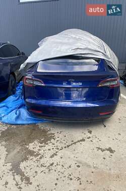 Седан Tesla Model 3 2018 в Одесі