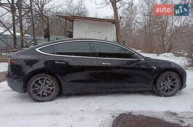 Седан Tesla Model 3 2018 в Киеве