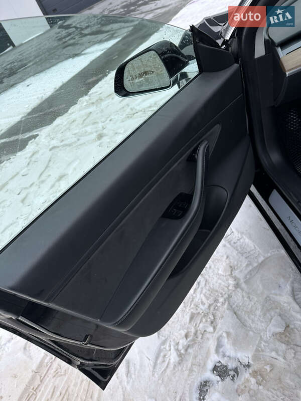 Седан Tesla Model 3 2019 в Киеве фото 19 Седан Tesla Model 3 2019 в Киеве