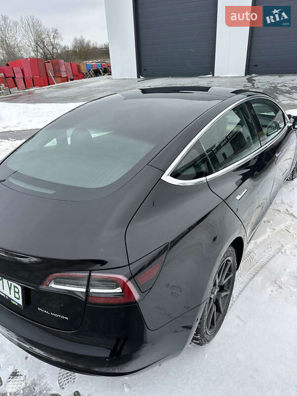 Седан Tesla Model 3 2019 в Киеве фото 35 Седан Tesla Model 3 2019 в Киеве