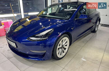 Седан Tesla Model 3 2022 в Львове