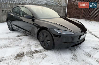 Седан Tesla Model 3 2024 в Львове