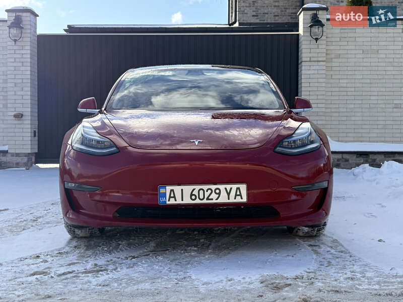 Tesla Model 3 2020