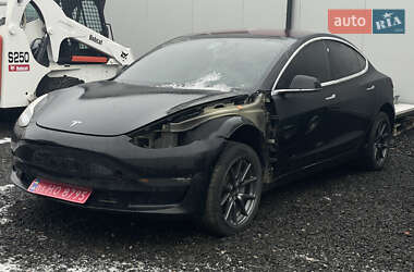 Седан Tesla Model 3 2018 в Луцке