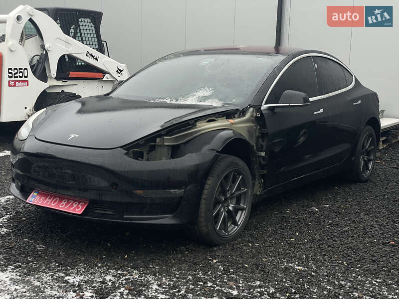 Седан Tesla Model 3 2018 в Луцке