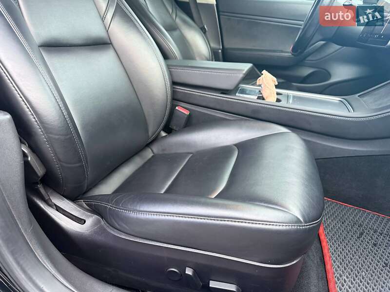 Седан Tesla Model 3 2019 в Днепре
