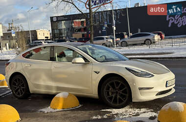 Седан Tesla Model 3 2018 в Киеве