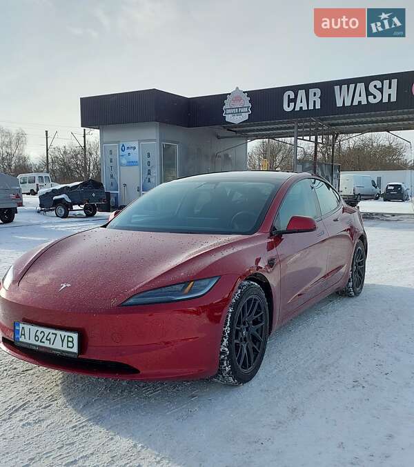 Седан Tesla Model 3 2024 в Барышевке