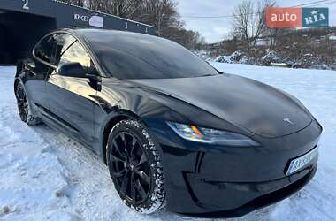 Седан Tesla Model 3 2025 в Харкові