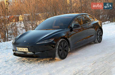Седан Tesla Model 3 2024 в Днепре