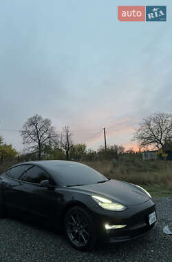 Седан Tesla Model 3 2021 в Каменском