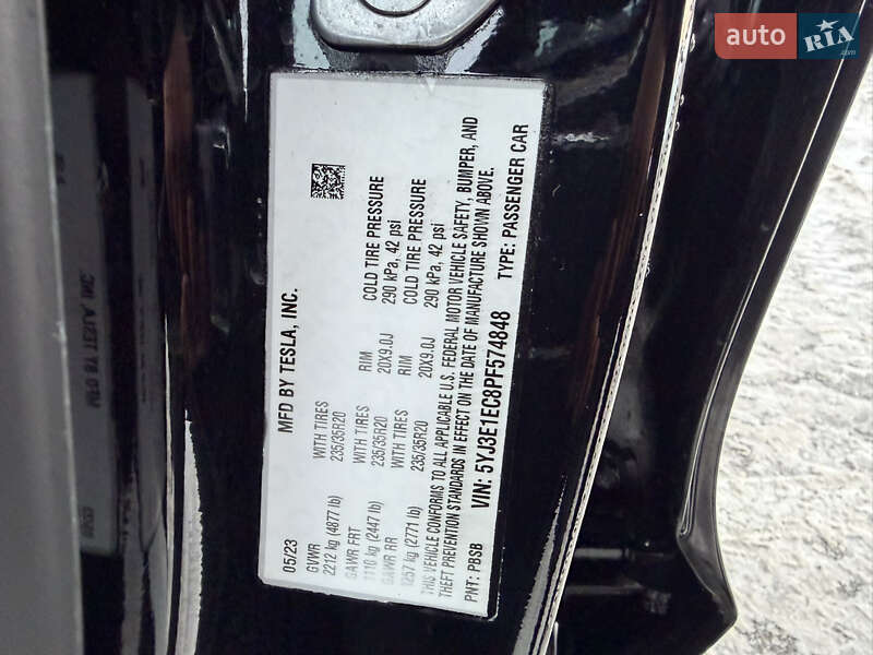 Седан Tesla Model 3 2023 в Киеве