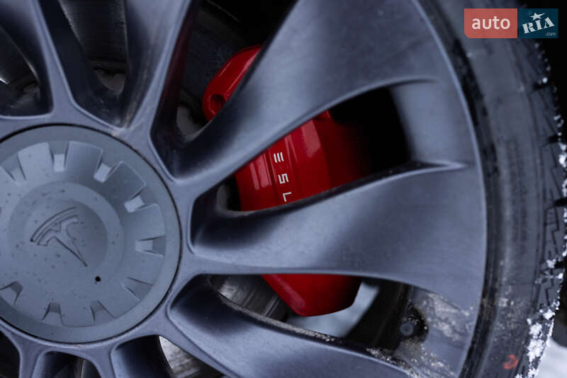 Седан Tesla Model 3 2021 в Львове