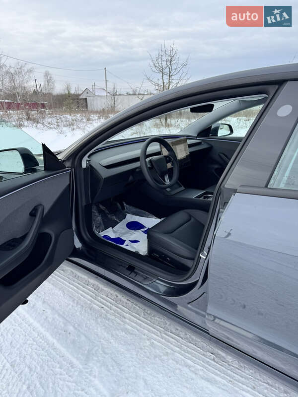 Седан Tesla Model 3 2024 в Костополе