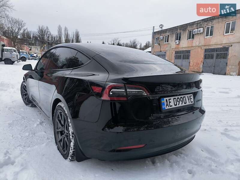 Седан Tesla Model 3 2018 в Днепре