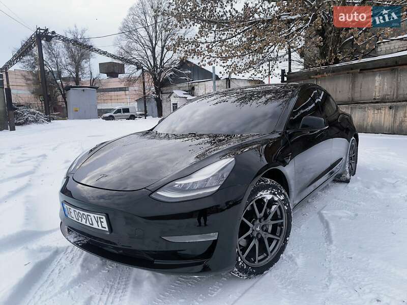Седан Tesla Model 3 2018 в Днепре