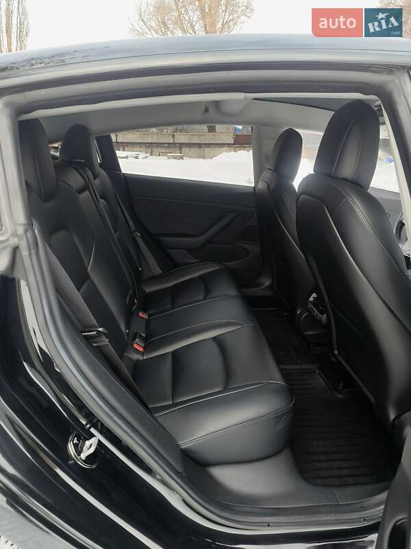 Седан Tesla Model 3 2018 в Днепре