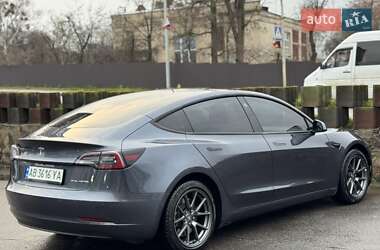 Седан Tesla Model 3 2022 в Виннице