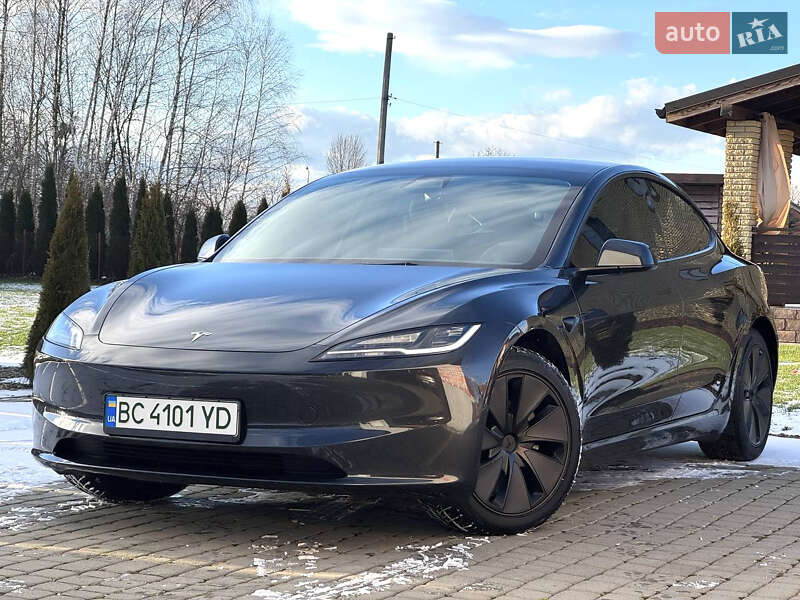 Седан Tesla Model 3 2024 в Стрые
