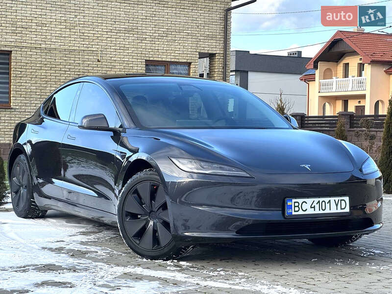 Седан Tesla Model 3 2024 в Стрые