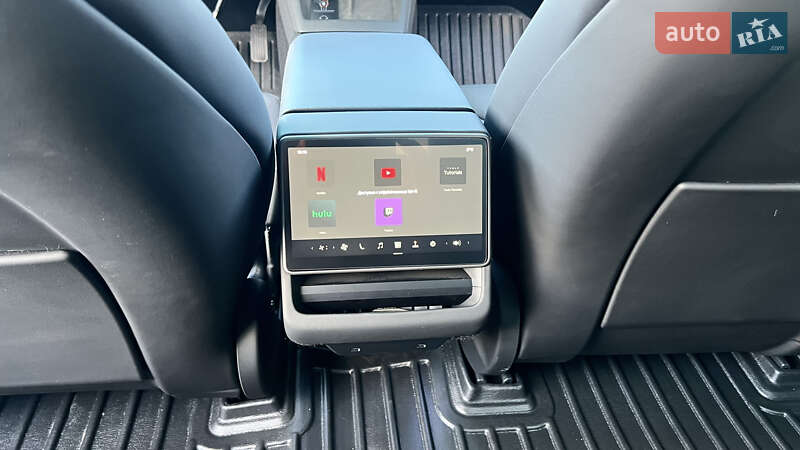 Седан Tesla Model 3 2024 в Стрые