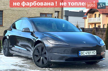 Седан Tesla Model 3 2024 в Стрые