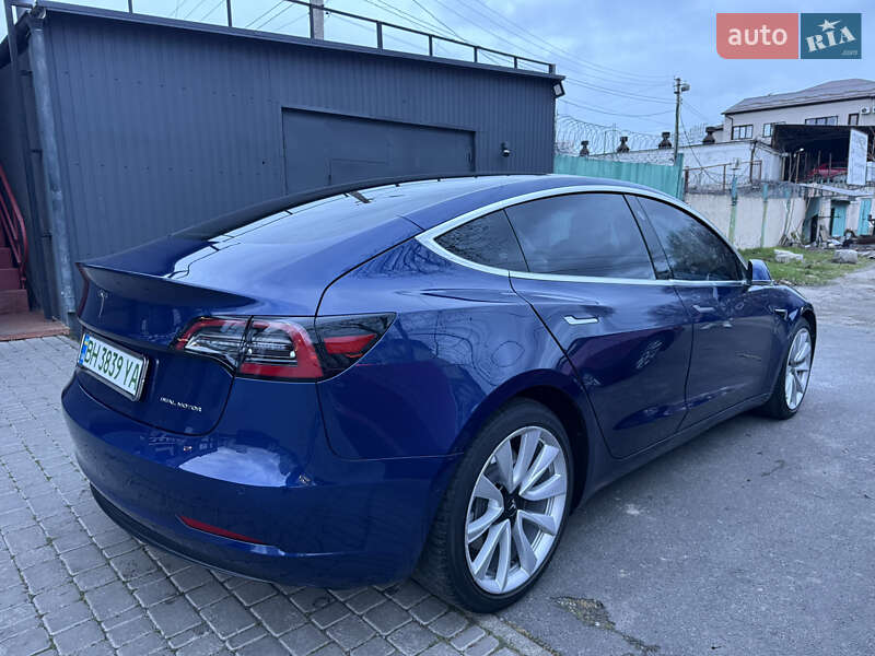 Седан Tesla Model 3 2020 в Одессе