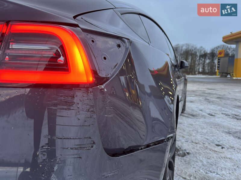 Седан Tesla Model 3 2021 в Луцке