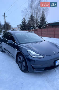 Седан Tesla Model 3 2018 в Броварах
