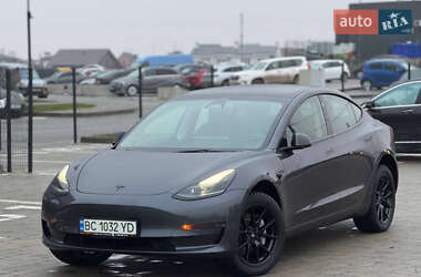 Седан Tesla Model 3 2023 в Львові