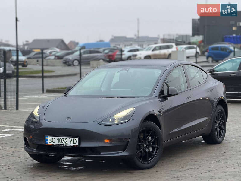 Tesla Model 3 2023