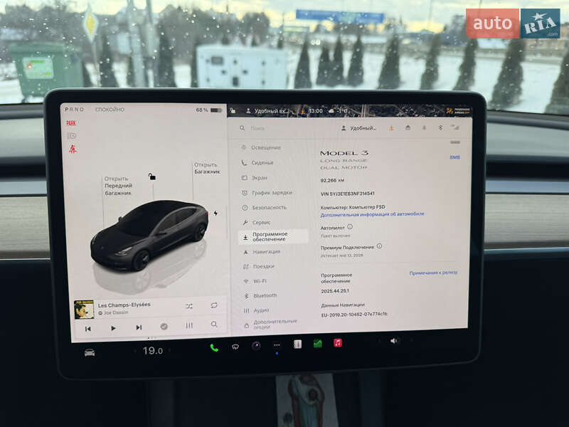 Седан Tesla Model 3 2022 в Львові
