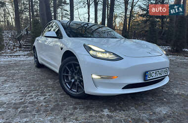 Седан Tesla Model 3 2021 в Трускавце