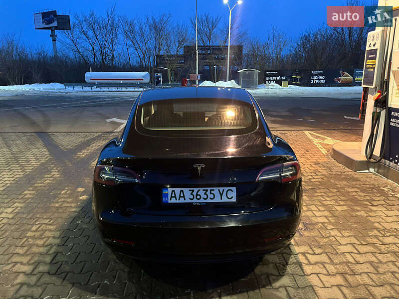 Седан Tesla Model 3 2018 в Киеве