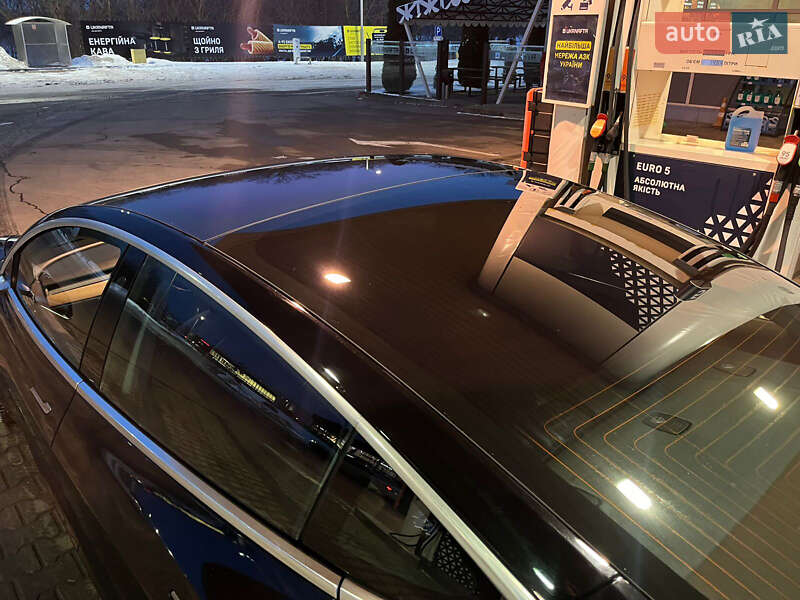 Седан Tesla Model 3 2018 в Киеве
