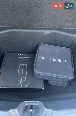 Седан Tesla Model 3 2023 в Львове
