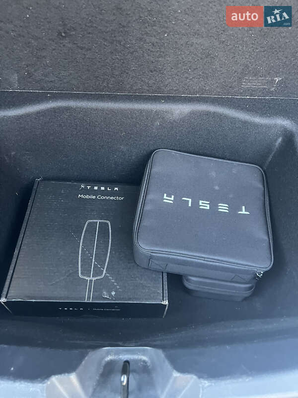 Седан Tesla Model 3 2023 в Львові фото 26 Седан Tesla Model 3 2023 в Львові
