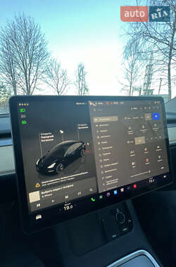 Седан Tesla Model 3 2023 в Львове