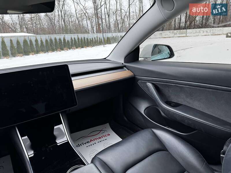 Седан Tesla Model 3 2020 в Луцьку фото 15 Седан Tesla Model 3 2020 в Луцьку