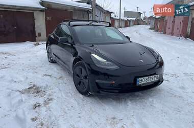 Седан Tesla Model 3 2022 в Тернополі