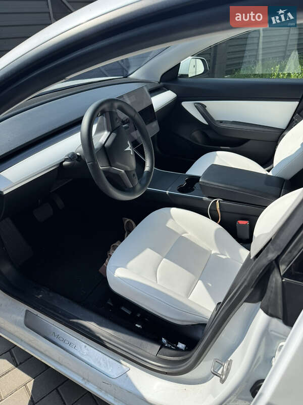 Седан Tesla Model 3 2019 в Києві фото 10 Седан Tesla Model 3 2019 в Києві