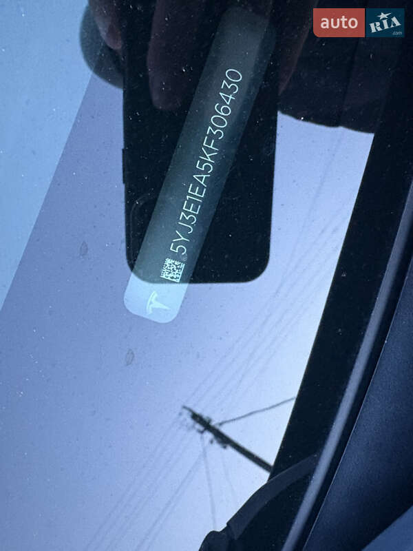 Седан Tesla Model 3 2019 в Львові фото 29 Седан Tesla Model 3 2019 в Львові