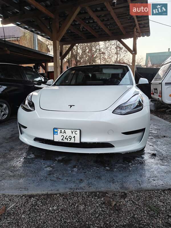 Tesla Model 3 2023