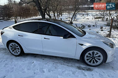 Седан Tesla Model 3 2022 в Львове