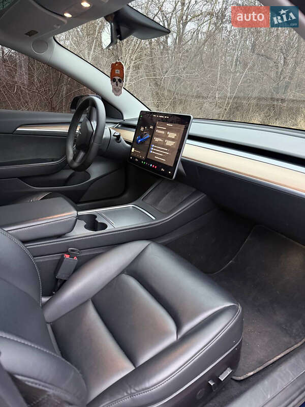 Седан Tesla Model 3 2022 в Золотоноші