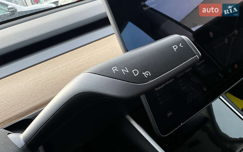 Седан Tesla Model 3 2020 в Львове