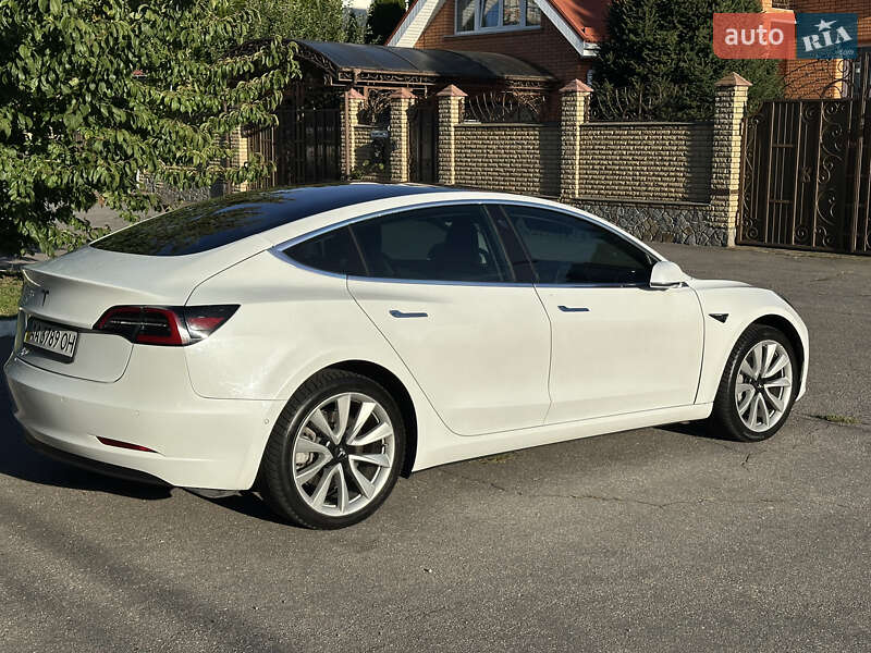 Седан Tesla Model 3 2018 в Киеве фото 13 Седан Tesla Model 3 2018 в Киеве