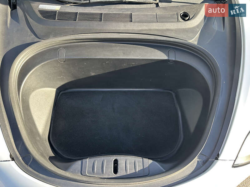 Седан Tesla Model 3 2018 в Киеве фото 26 Седан Tesla Model 3 2018 в Киеве