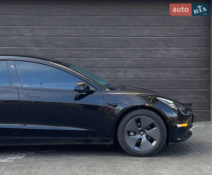 Седан Tesla Model 3 2021 в Николаеве