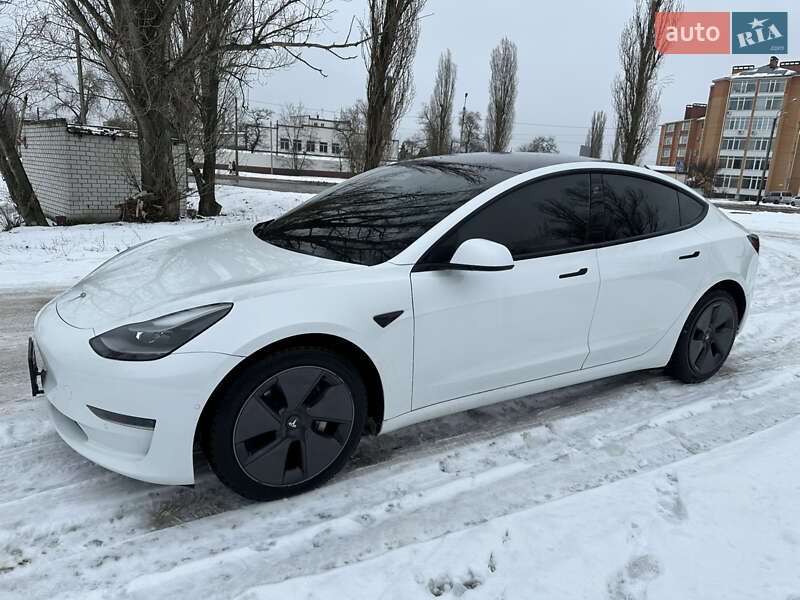 Седан Tesla Model 3 2021 в Кременчуге